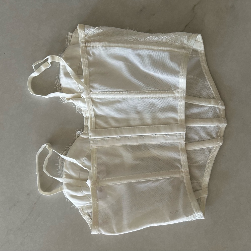 Showpo White Lace Bustier Corset Top - Picture 3 of 6